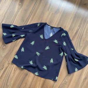 Ann Taylor green 🍃 top in XS